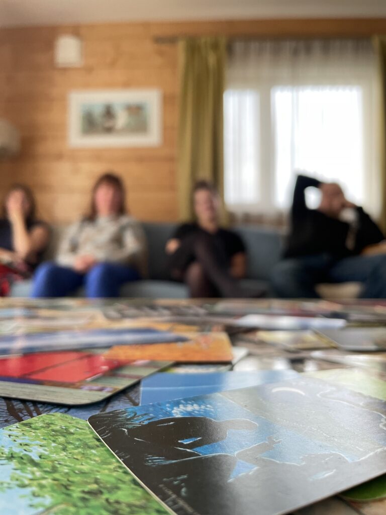 tiimi aruteluring Karukella seminaris