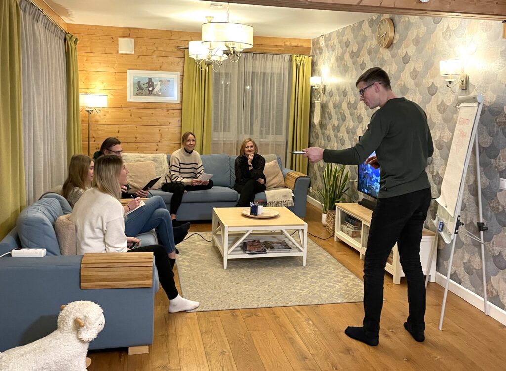 diivaniring tiimi strateegiapäevaks